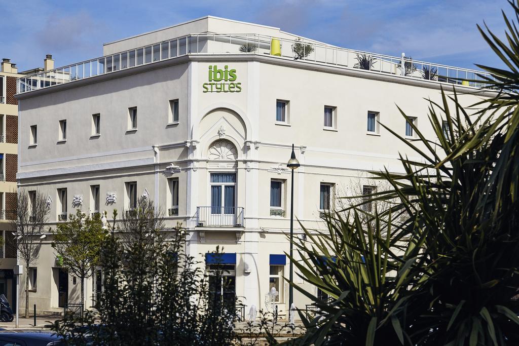 Ibis Styles Hyeres Rooftop & Spa Exterior photo